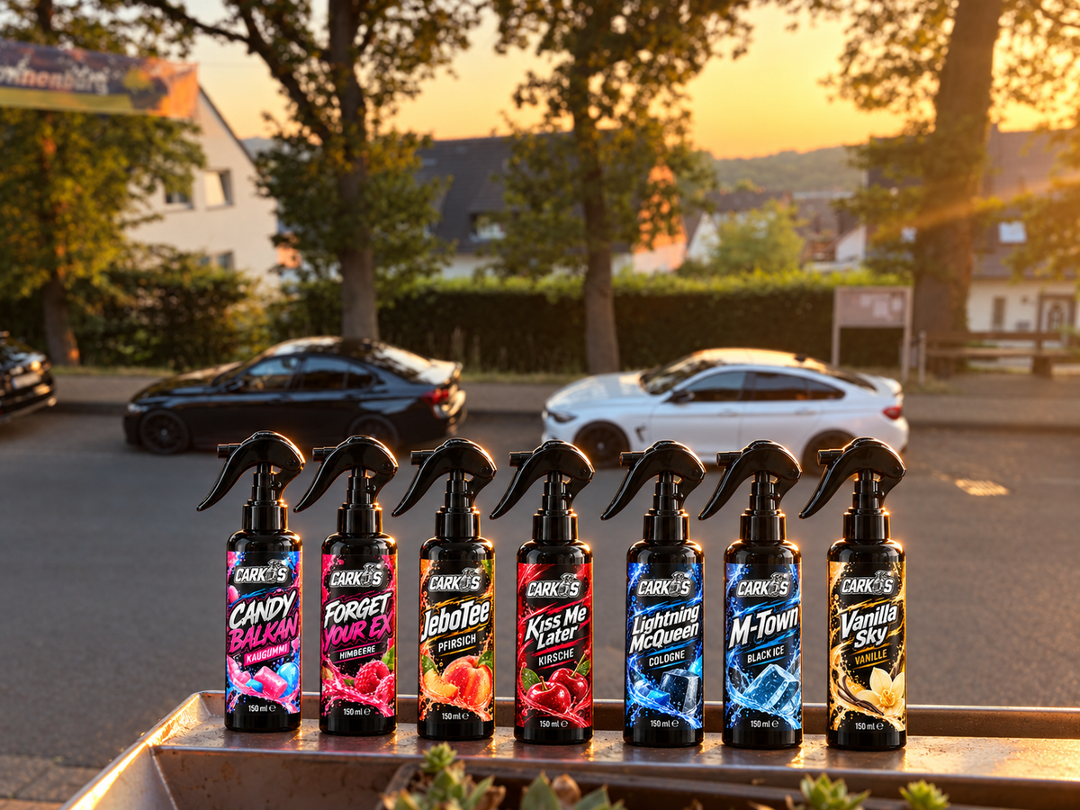 CARKOS-Duftsprays im Abendlicht
